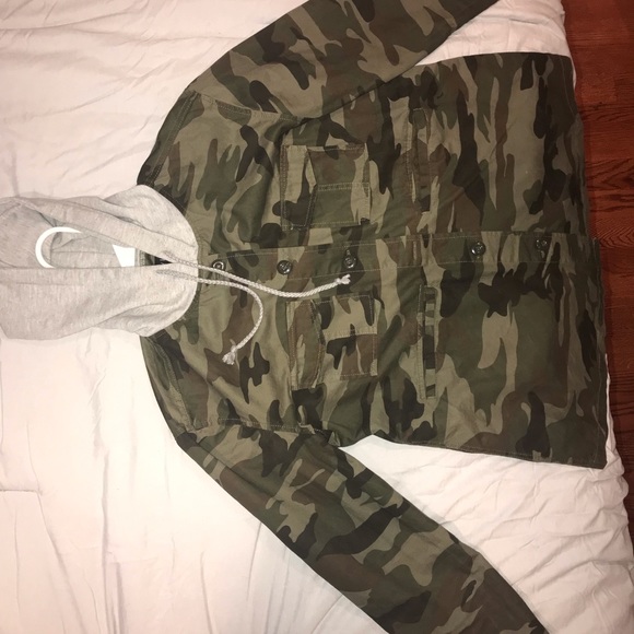 🦎cute camo jacket🦎 - Picture 2 of 3